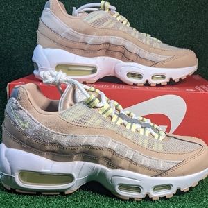 Nike Women's Air Max 95 BIO BEIGE SAND TAN WHITE